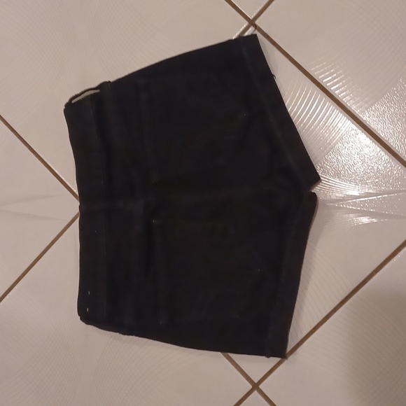 4/$60 Black Jean Shorts - Size 24 - Picture 2 of 5